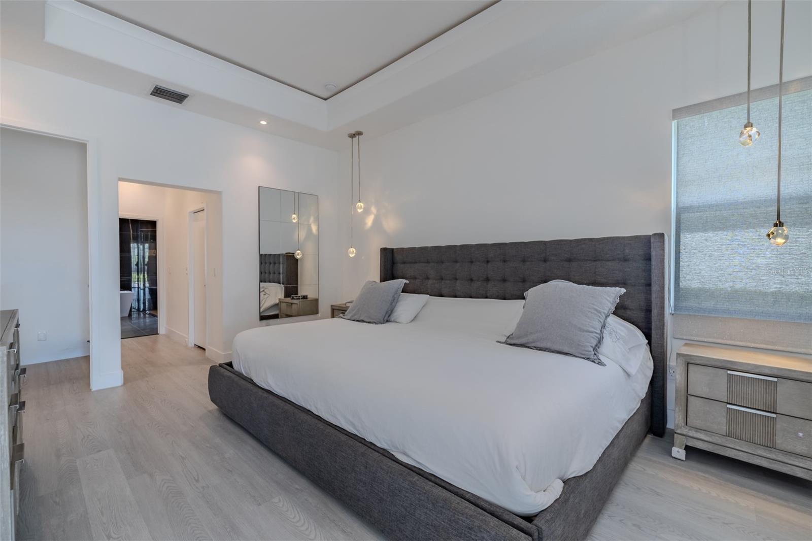 Image 11 of 59 For 8117 Hampton Glen Drive