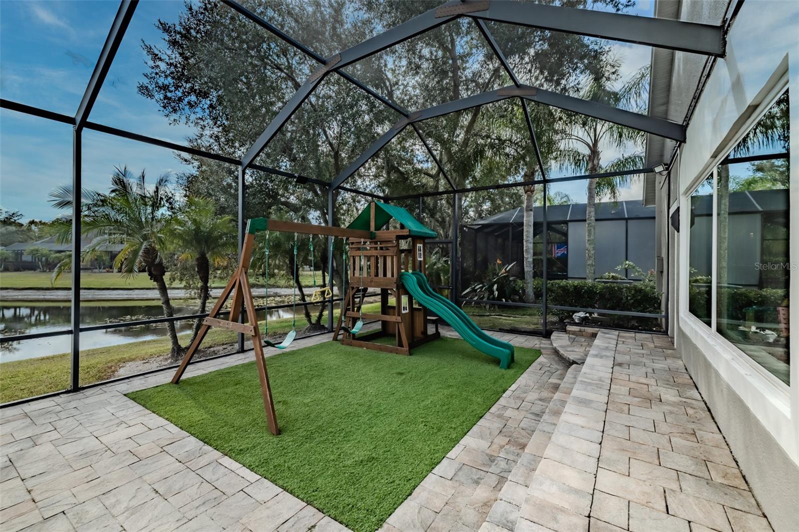 Image 18 of 59 For 8117 Hampton Glen Drive