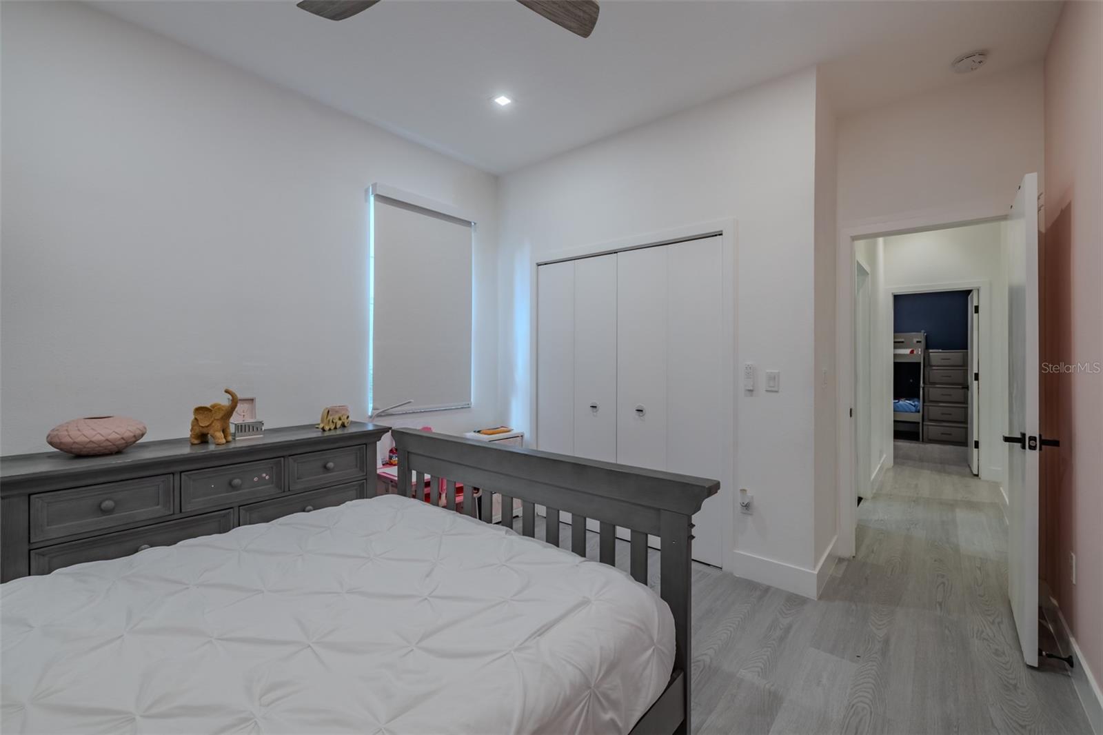 Image 19 of 59 For 8117 Hampton Glen Drive