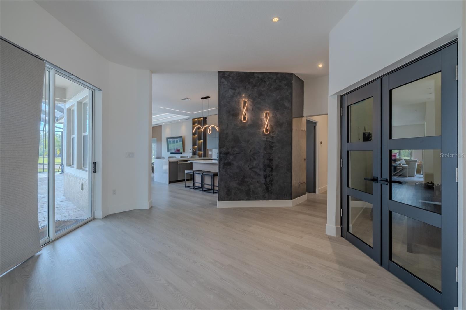 Image 27 of 59 For 8117 Hampton Glen Drive