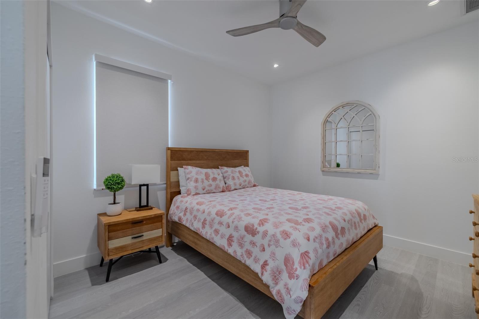 Image 28 of 59 For 8117 Hampton Glen Drive