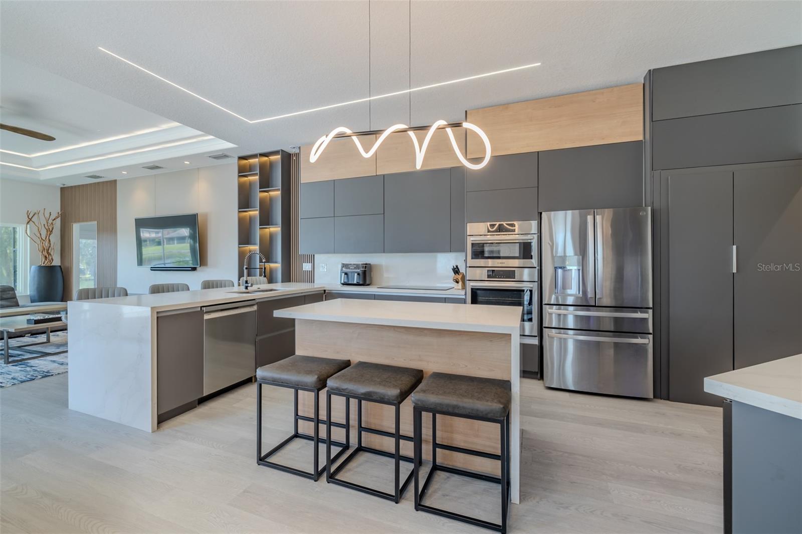 Image 33 of 59 For 8117 Hampton Glen Drive