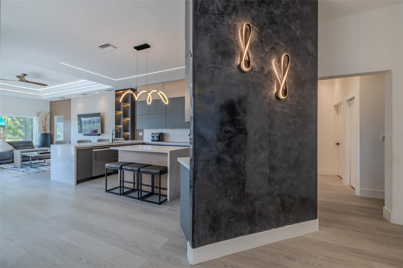 Image 34 of 59 For 8117 Hampton Glen Drive