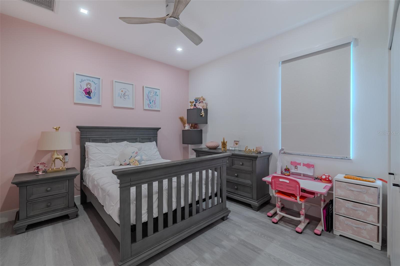 Image 8 of 59 For 8117 Hampton Glen Drive