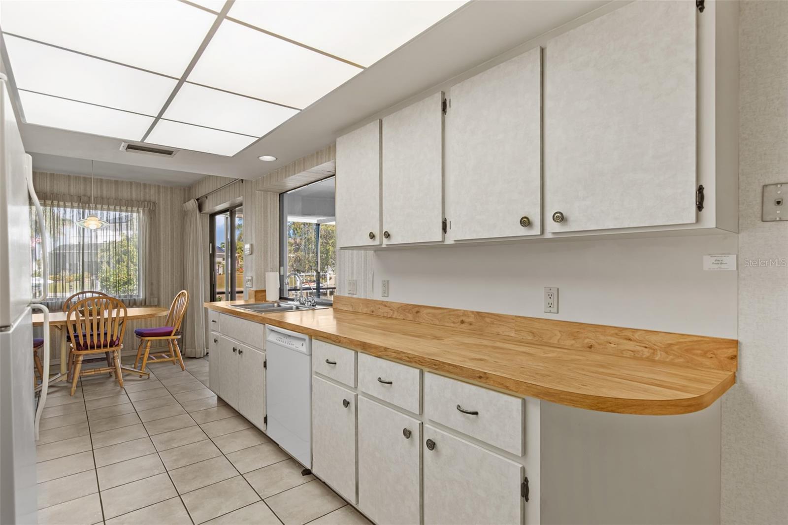 Image 11 of 34 For 704 Bimini Lane