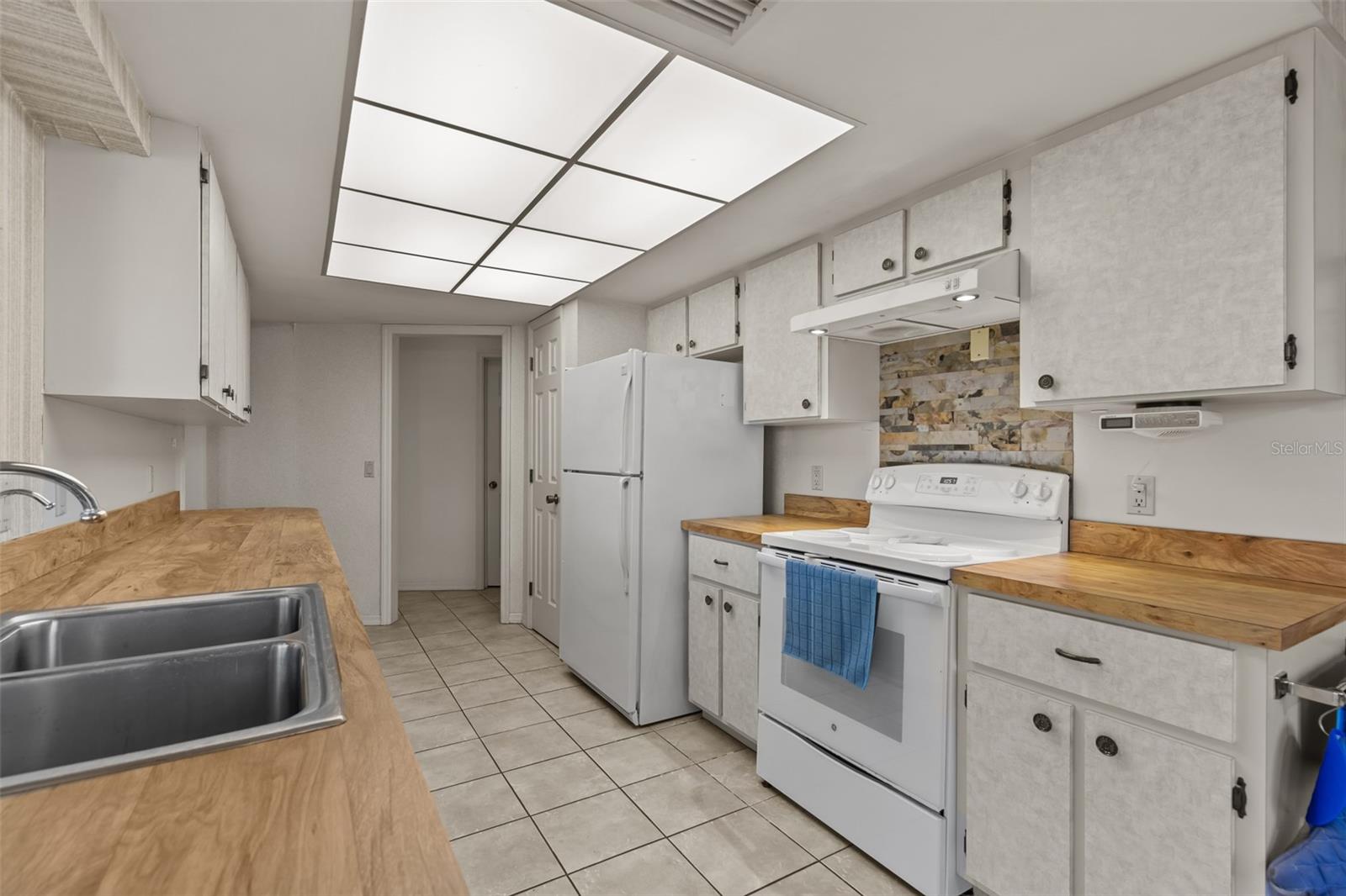 Image 9 of 34 For 704 Bimini Lane