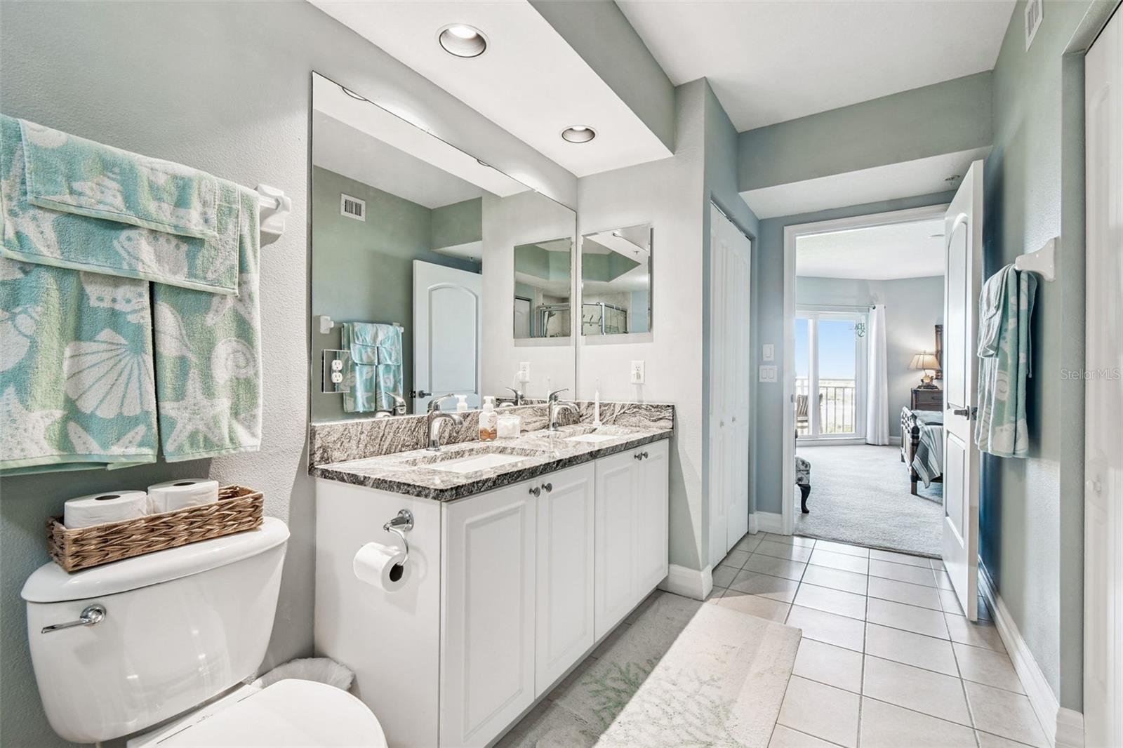 Image 31 of 100 For 4516 Seagull Drive 807