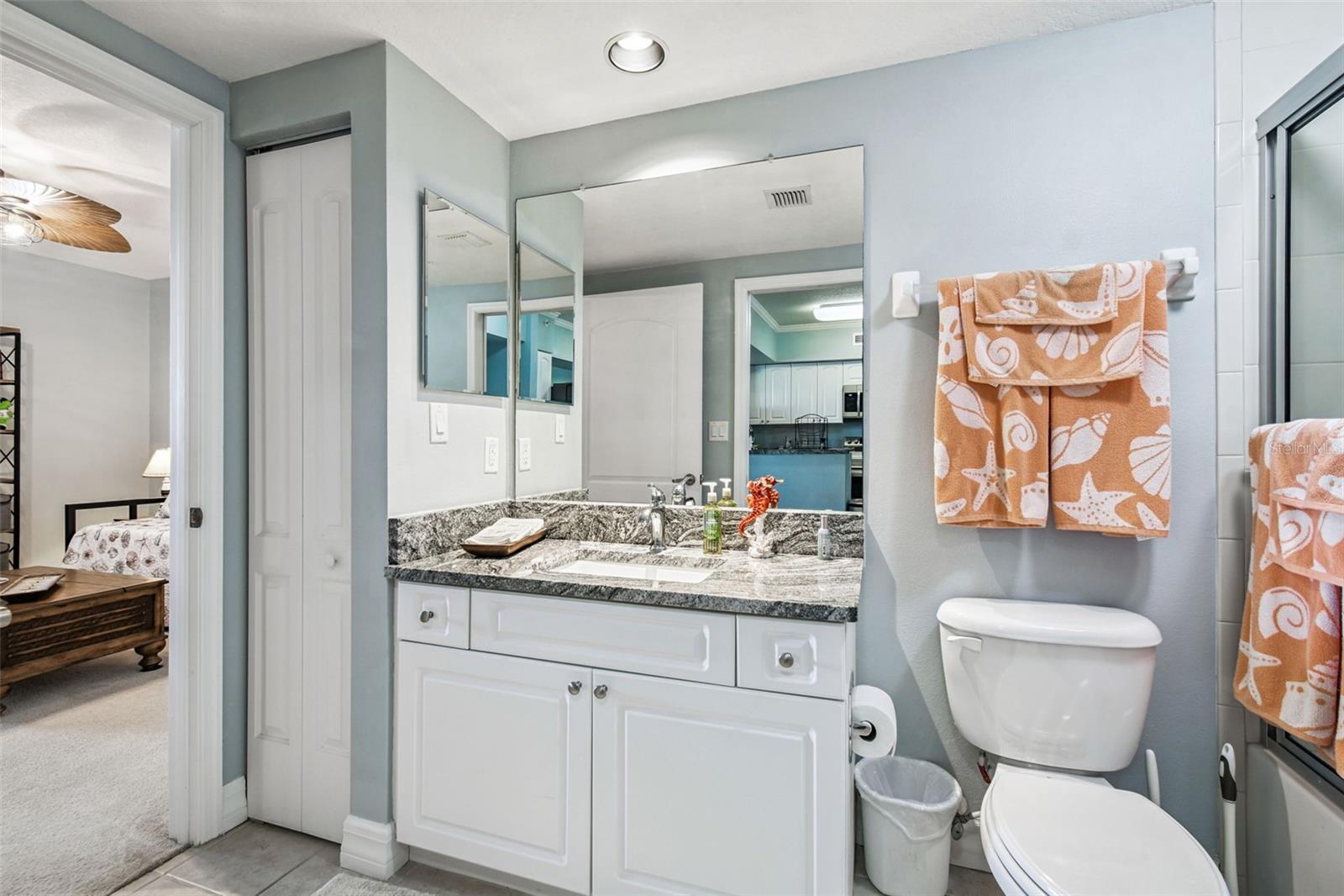 Image 35 of 100 For 4516 Seagull Drive 807