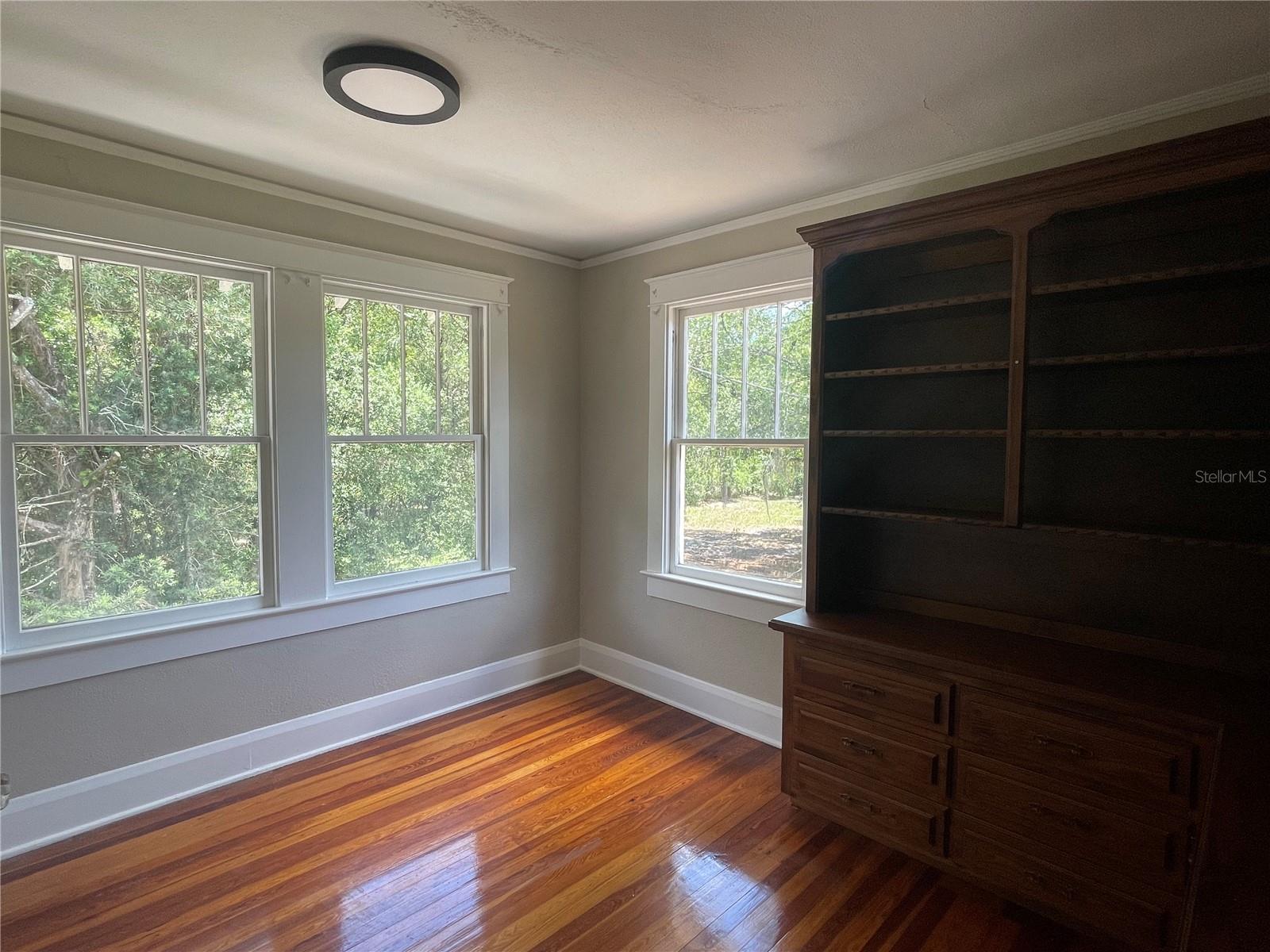 Image 19 of 21 For 6100 River Terrace