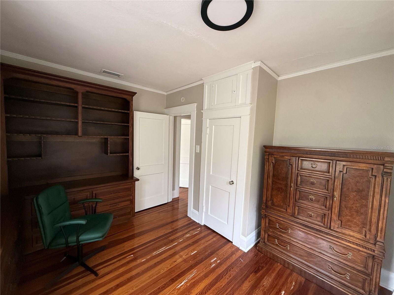 Image 20 of 21 For 6100 River Terrace