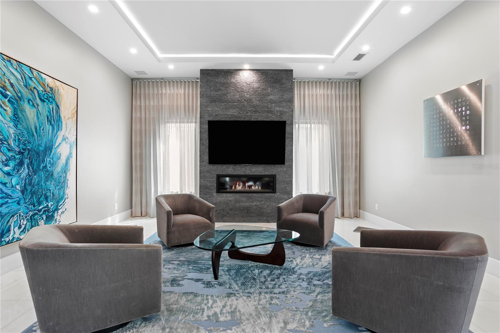 Listing photo id 8 for 82 Martinique Avenue