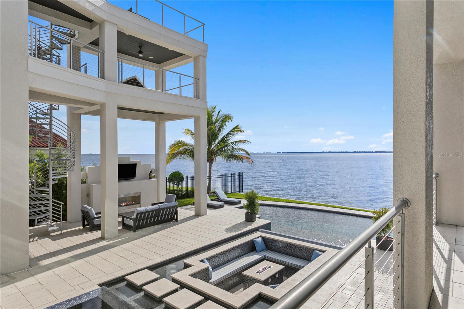 Listing photo id 26 for 82 Martinique Avenue