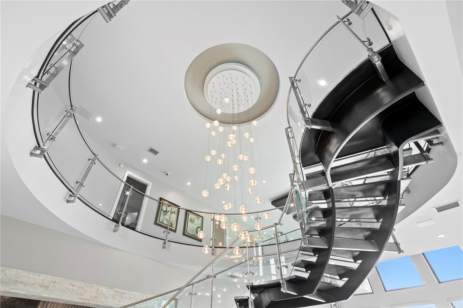 Listing photo id 29 for 82 Martinique Avenue