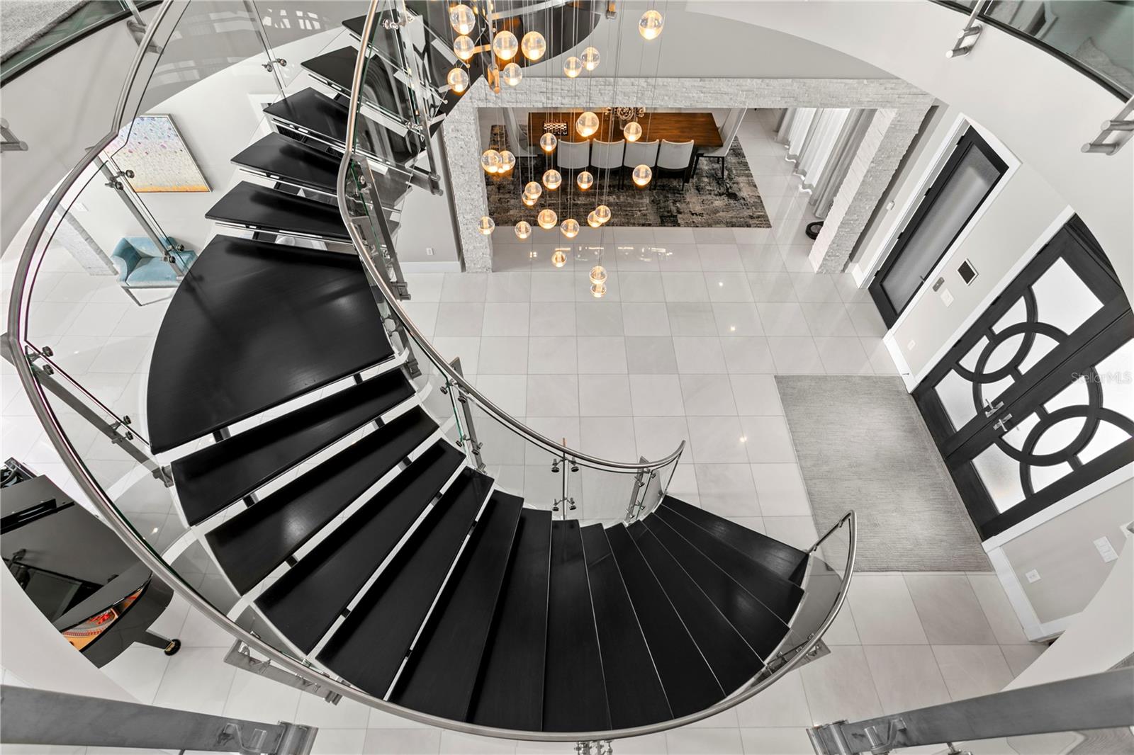 Listing photo id 31 for 82 Martinique Avenue