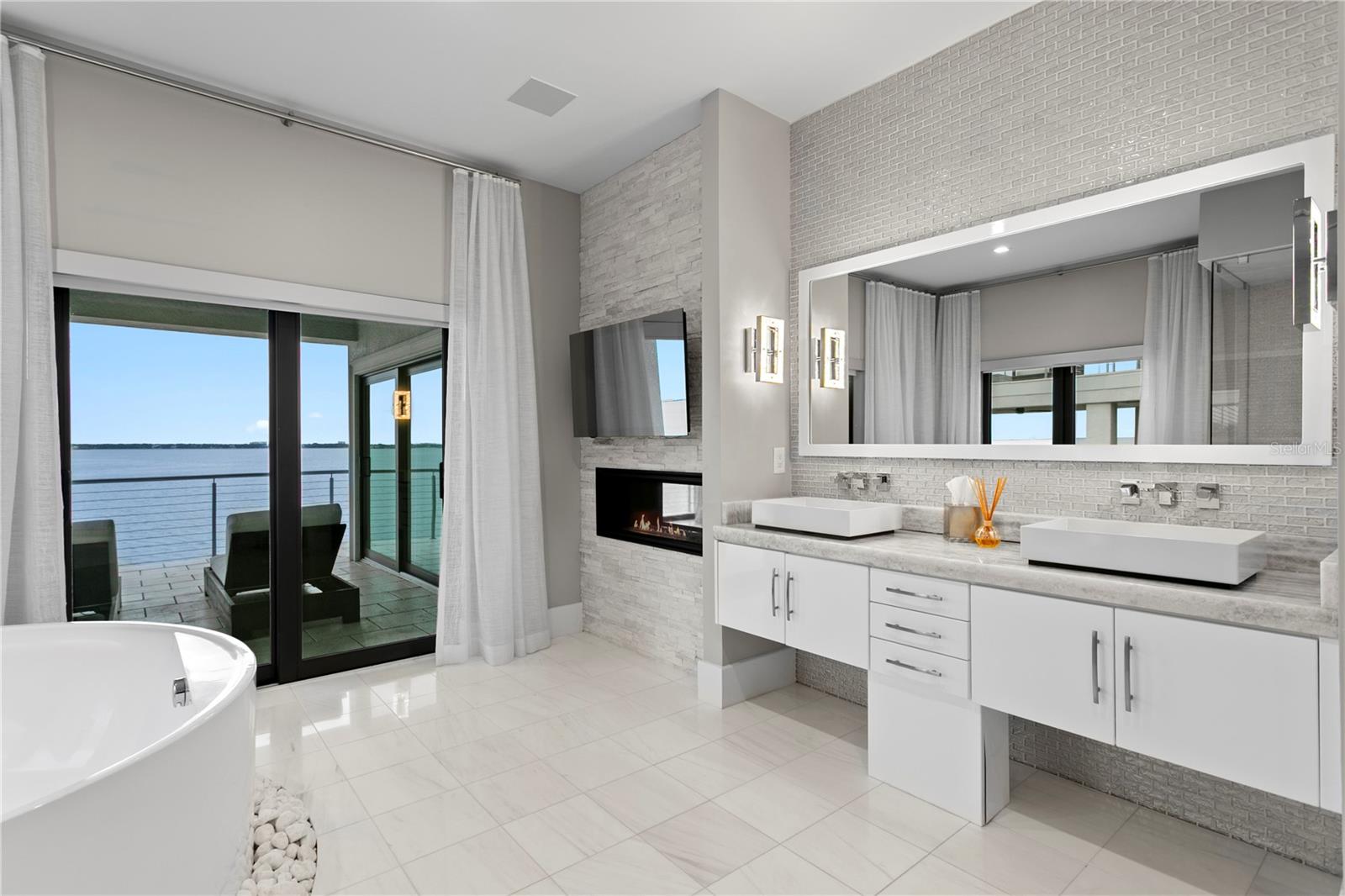 Listing photo id 38 for 82 Martinique Avenue