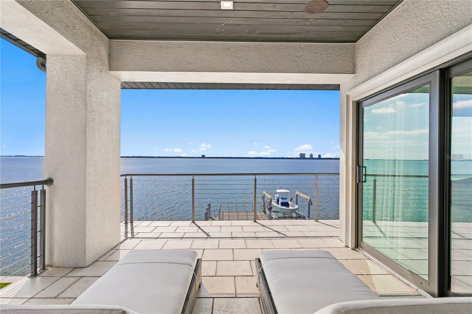 Listing photo id 41 for 82 Martinique Avenue