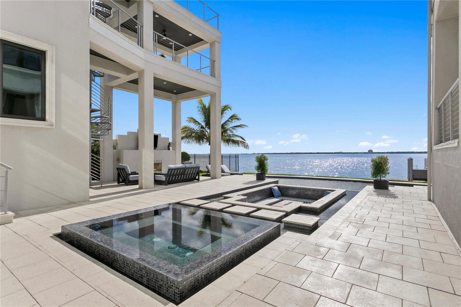 Listing photo id 58 for 82 Martinique Avenue