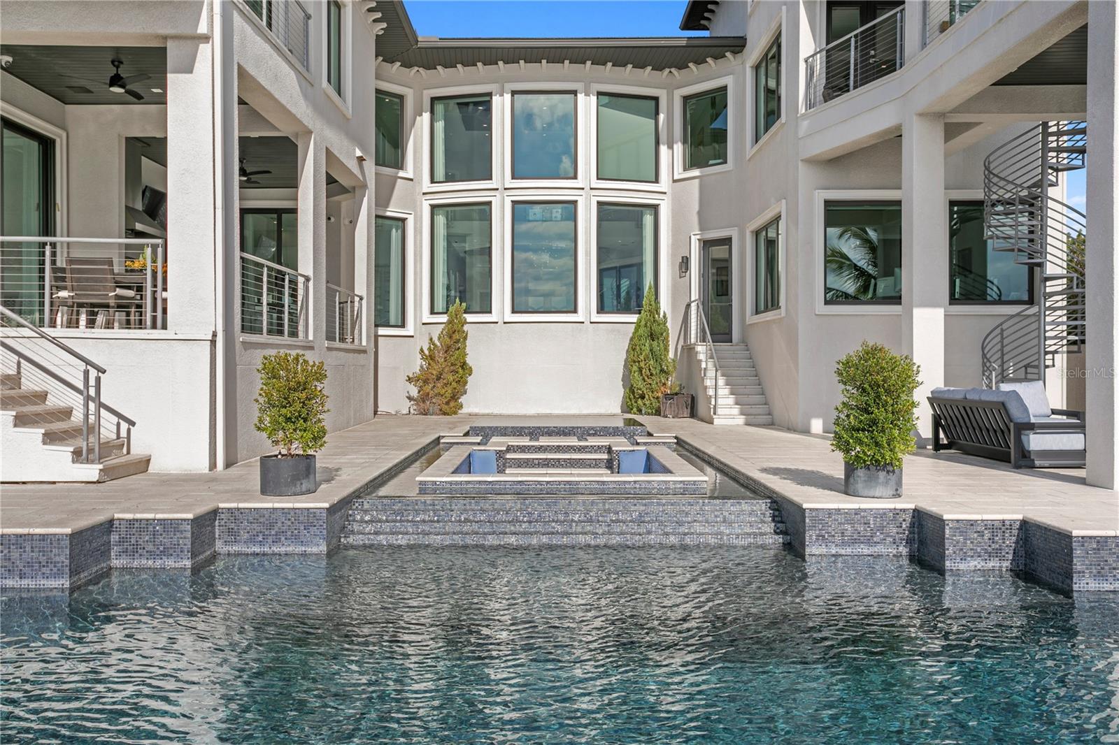 Listing photo id 64 for 82 Martinique Avenue