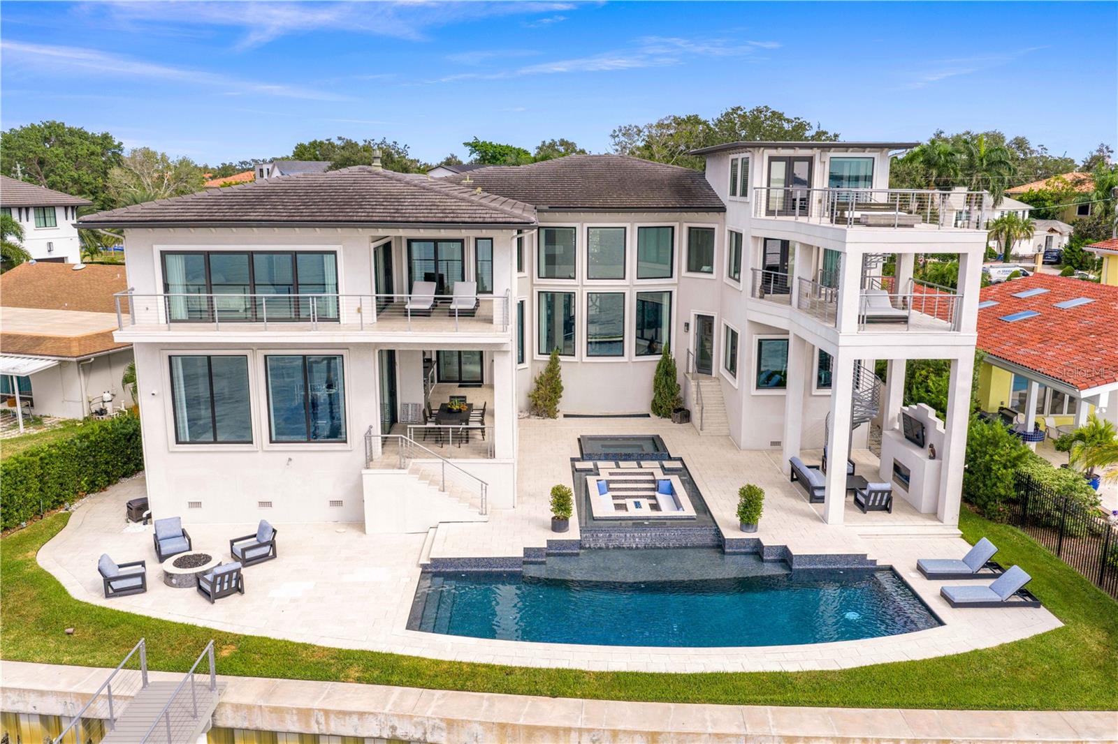 Listing photo id 79 for 82 Martinique Avenue