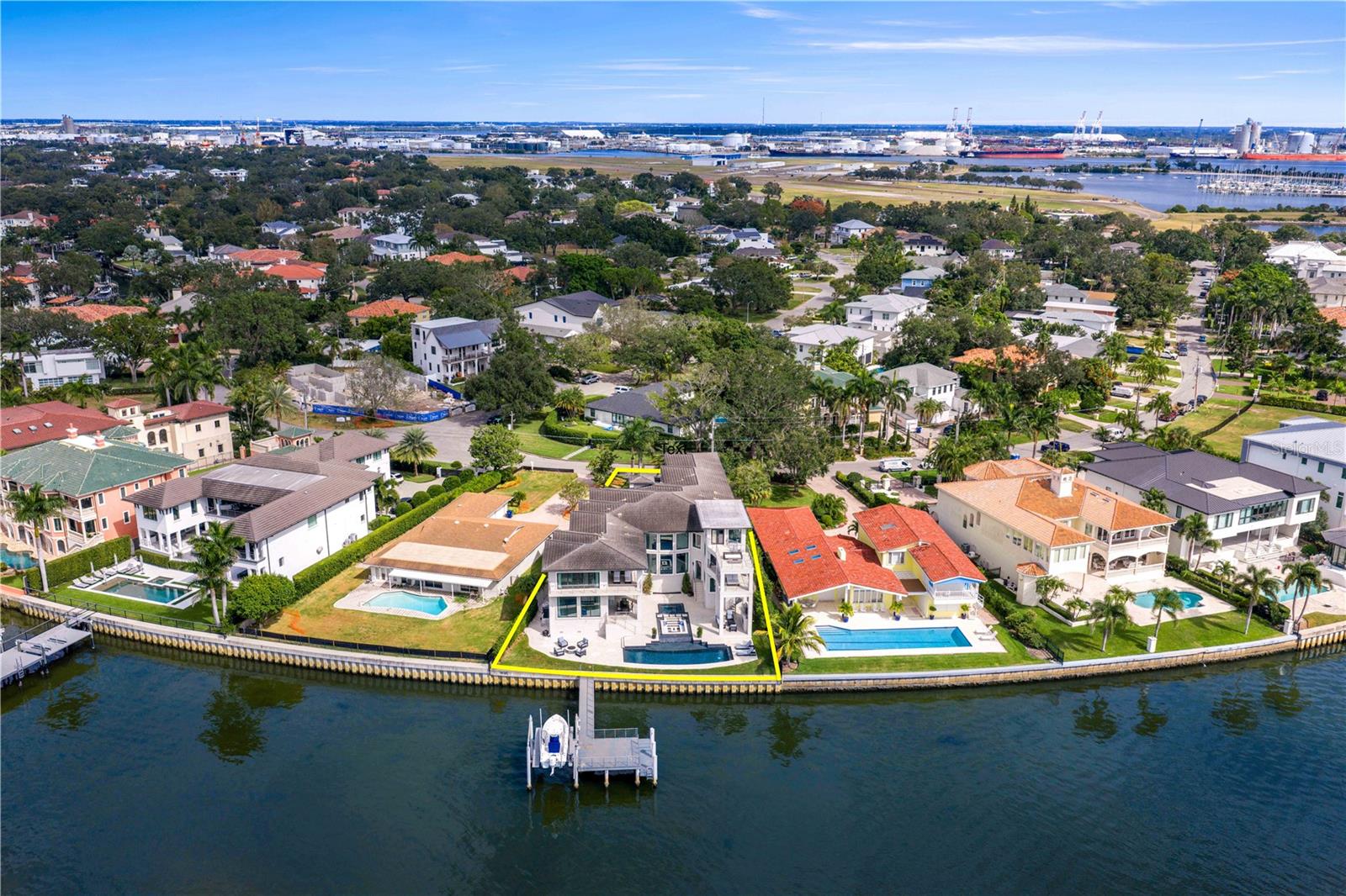 Listing photo id 87 for 82 Martinique Avenue