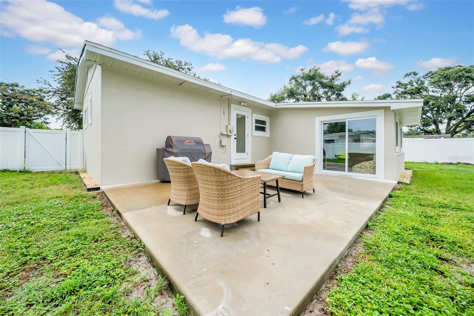 Image 25 of 27 For 5548 Dartmouth Avenue N