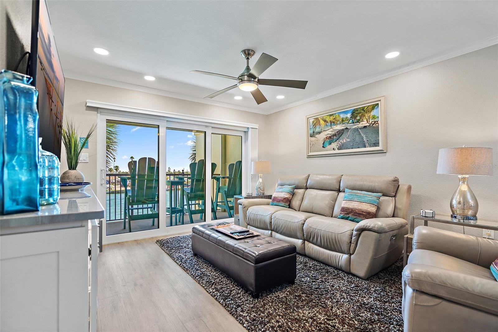 Image 12 of 40 For 7467 Bayshore Drive 303