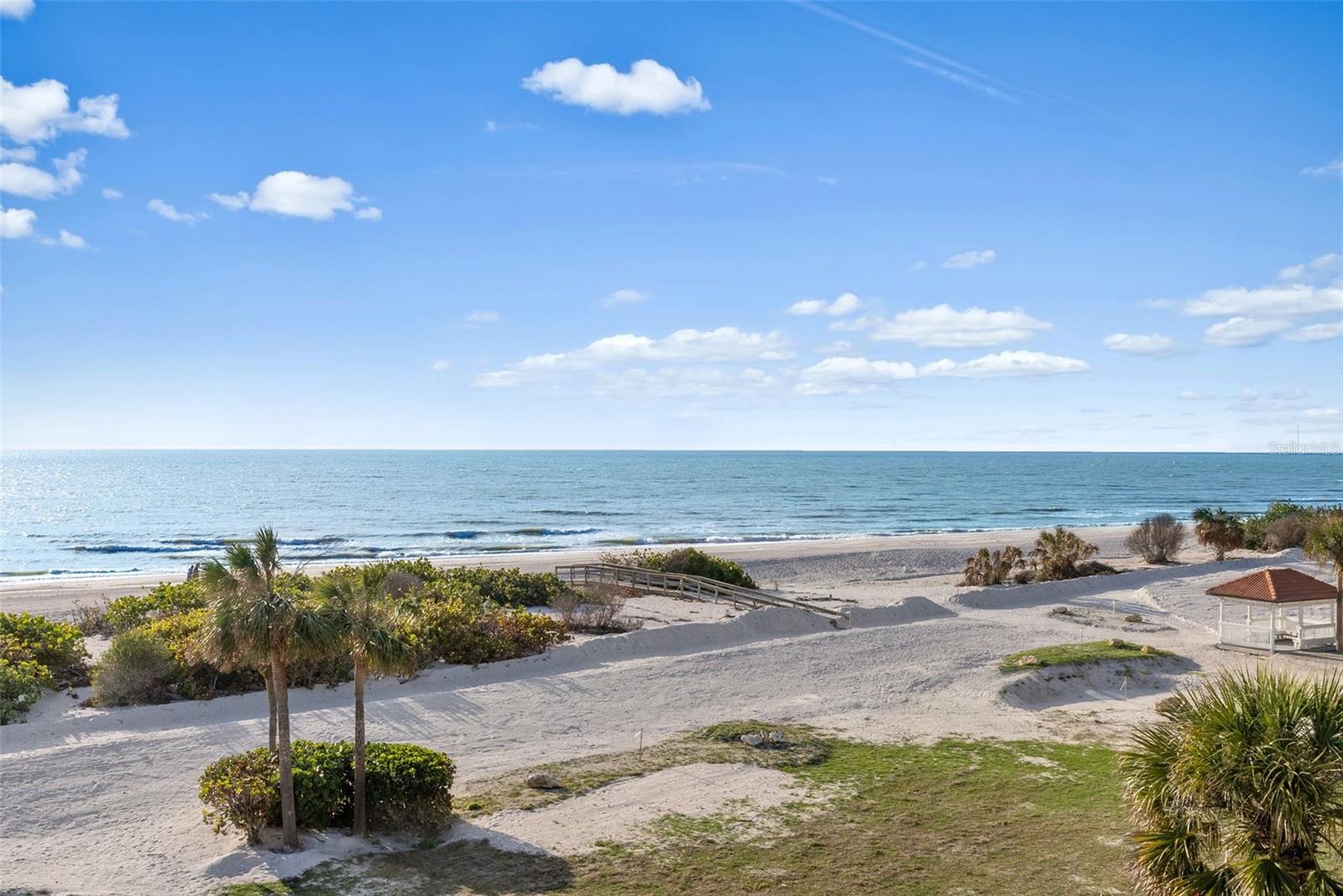 Image 35 of 40 For 7467 Bayshore Drive 303