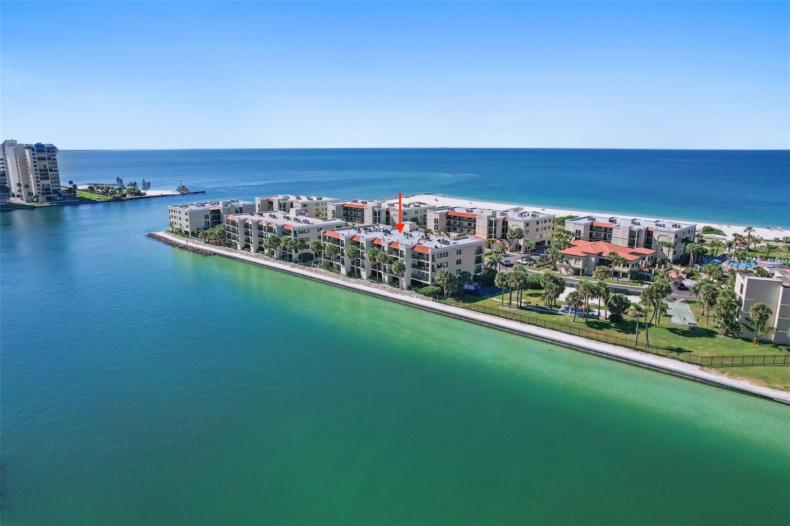 Image 37 of 40 For 7467 Bayshore Drive 303