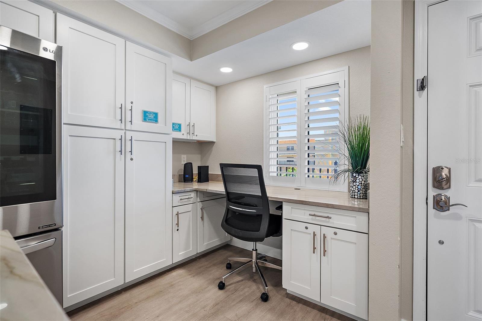 Image 5 of 40 For 7467 Bayshore Drive 303