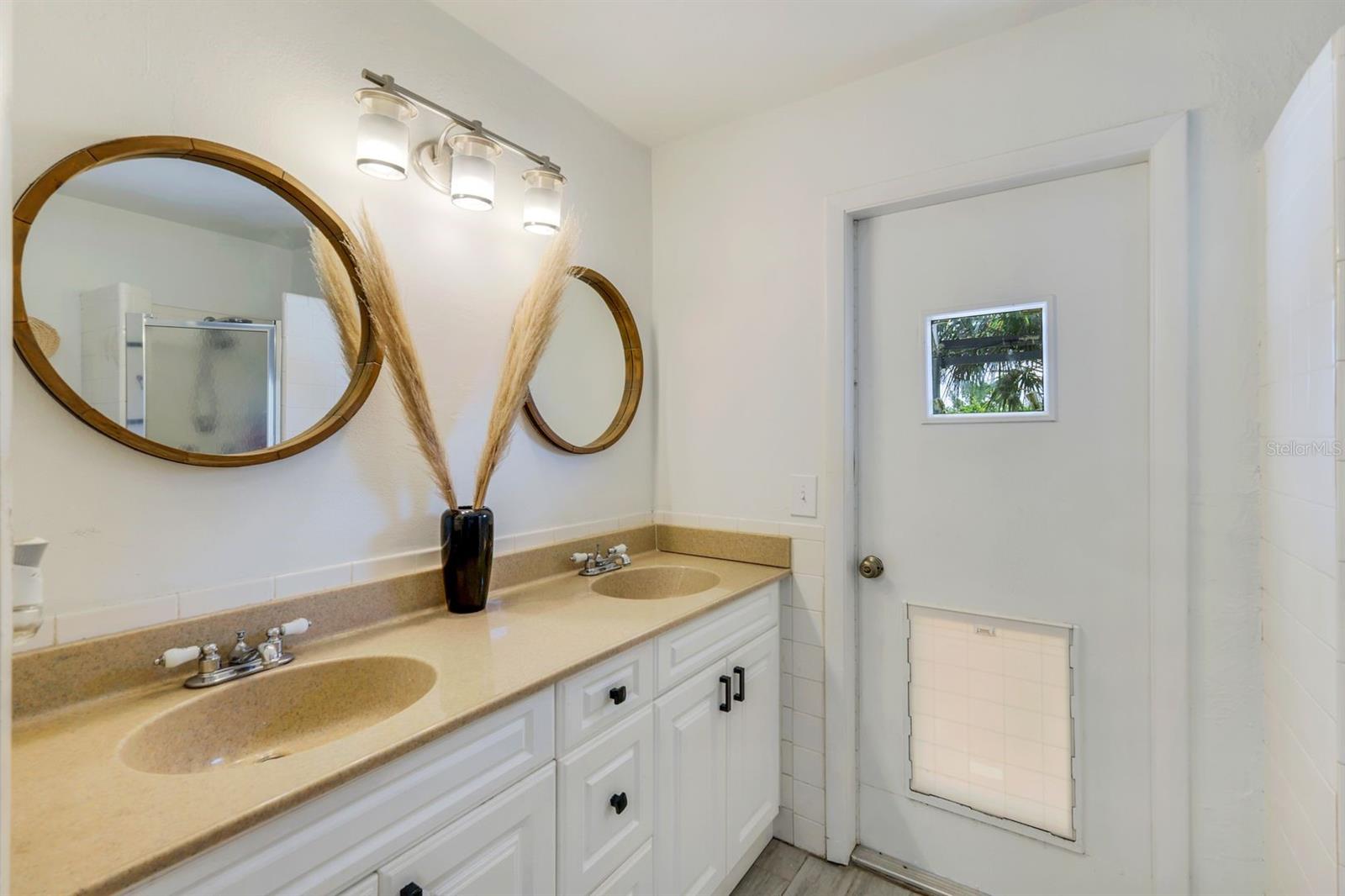 Image 19 of 39 For 79 Constitution Drive