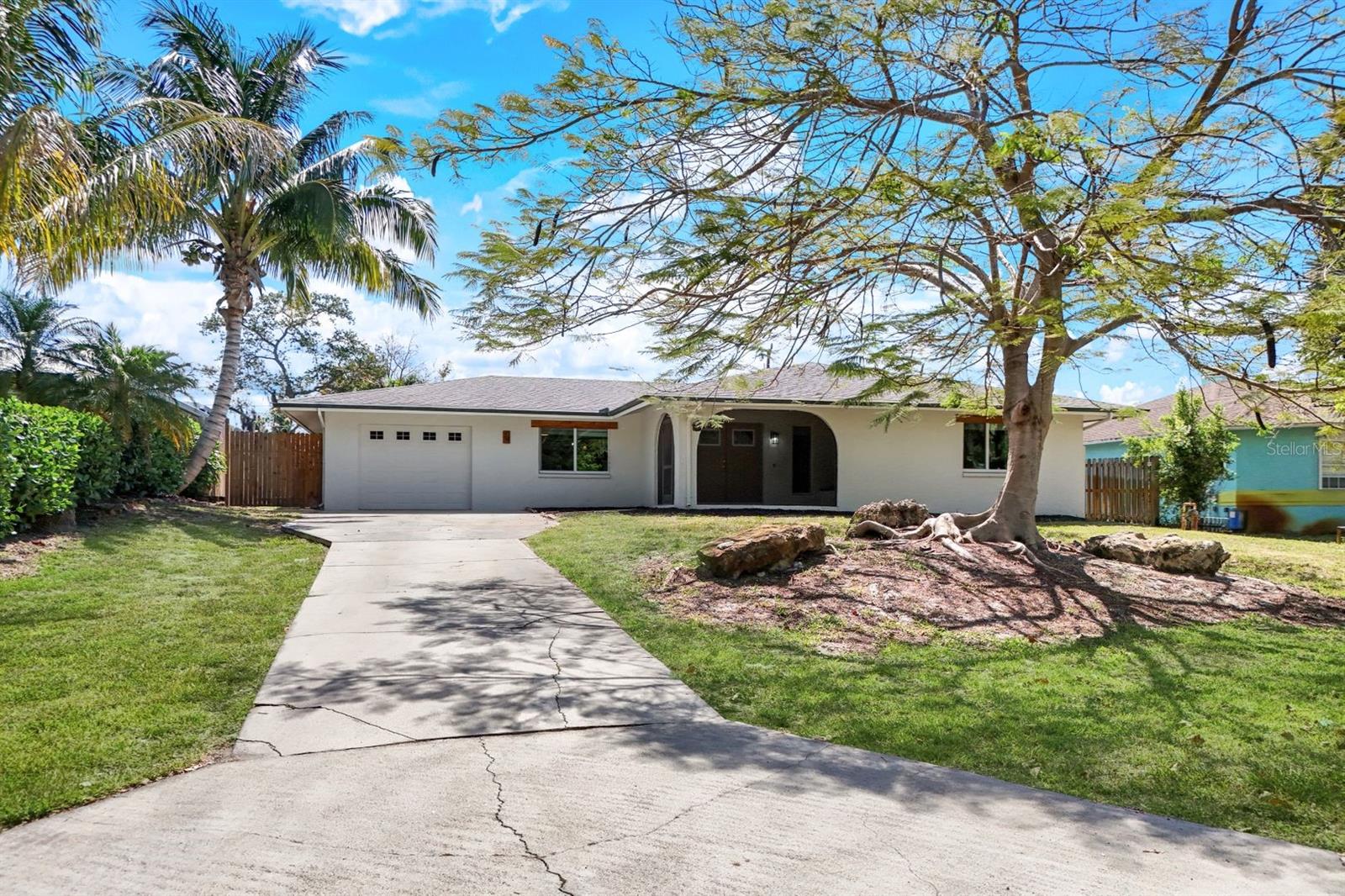 Image 5 of 39 For 79 Constitution Drive