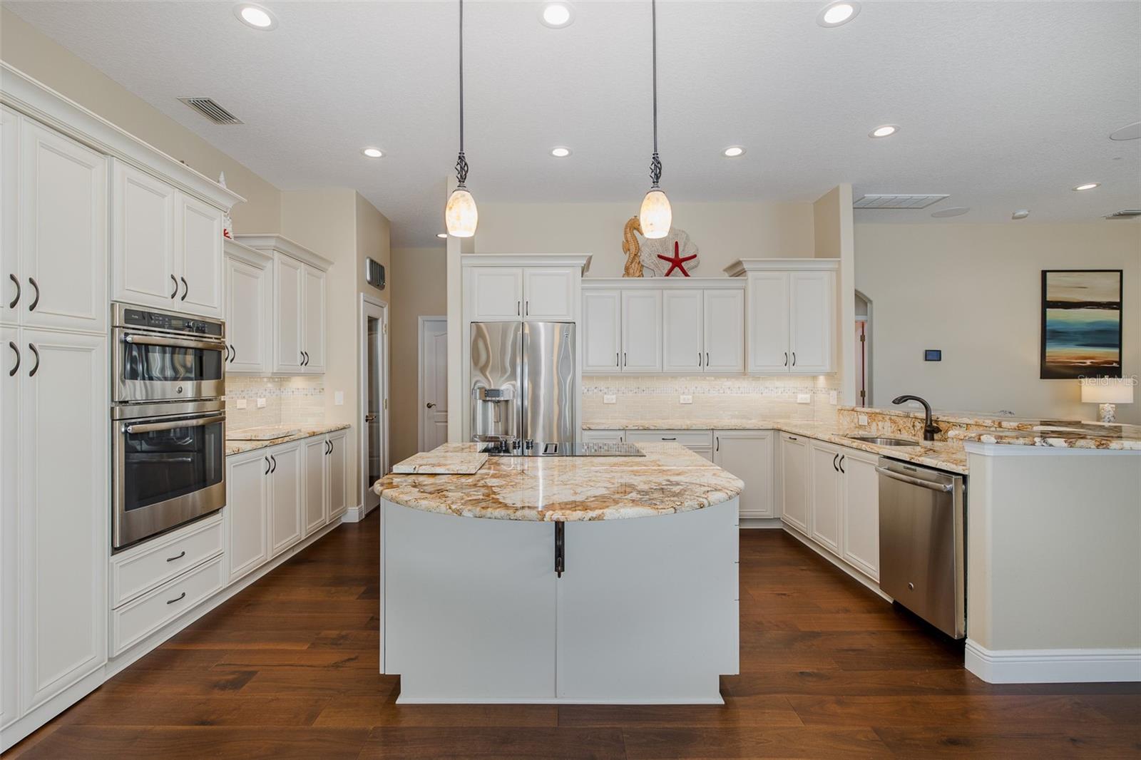 Image 17 of 52 For 2928 Waters Edge Road