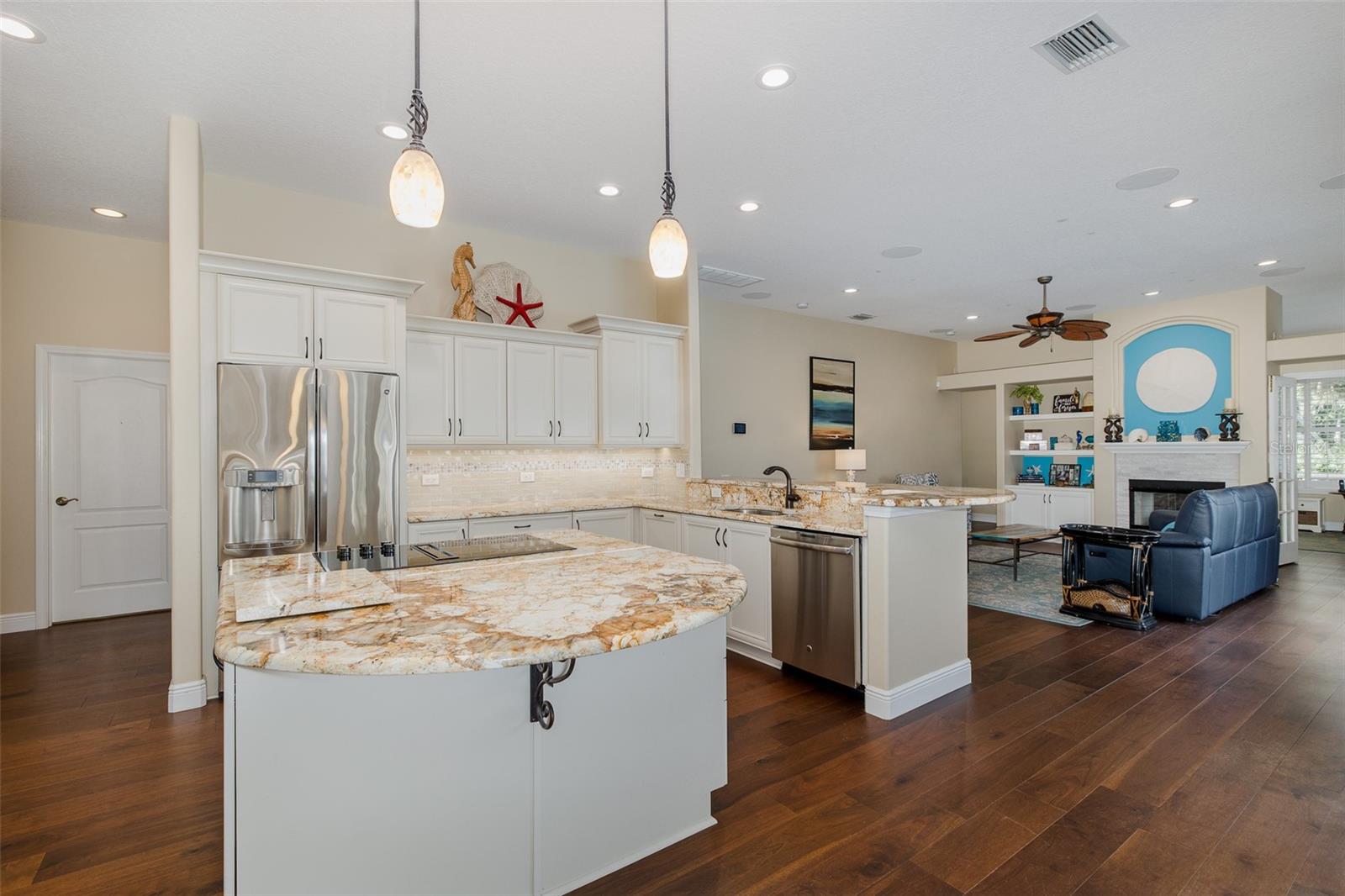 Image 18 of 52 For 2928 Waters Edge Road