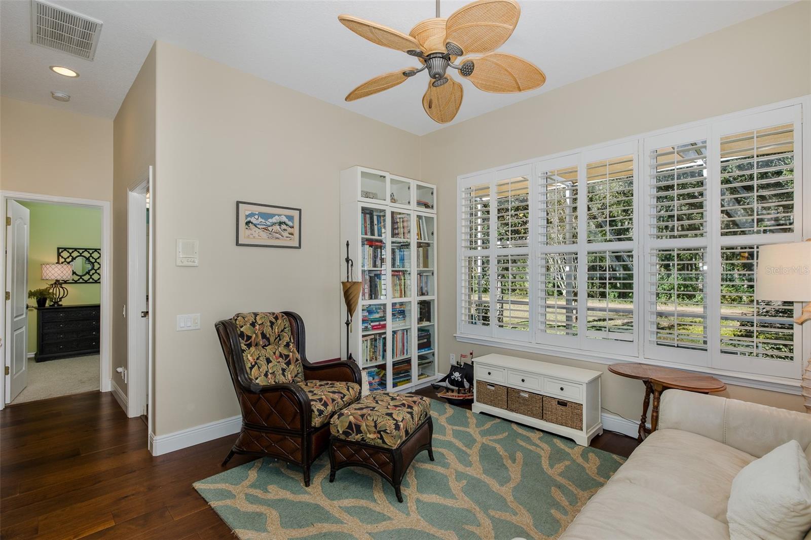 Image 31 of 52 For 2928 Waters Edge Road