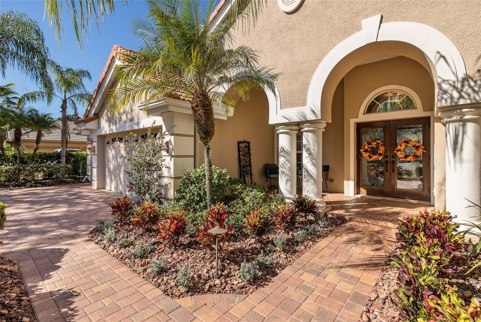 Image 7 of 52 For 2928 Waters Edge Road