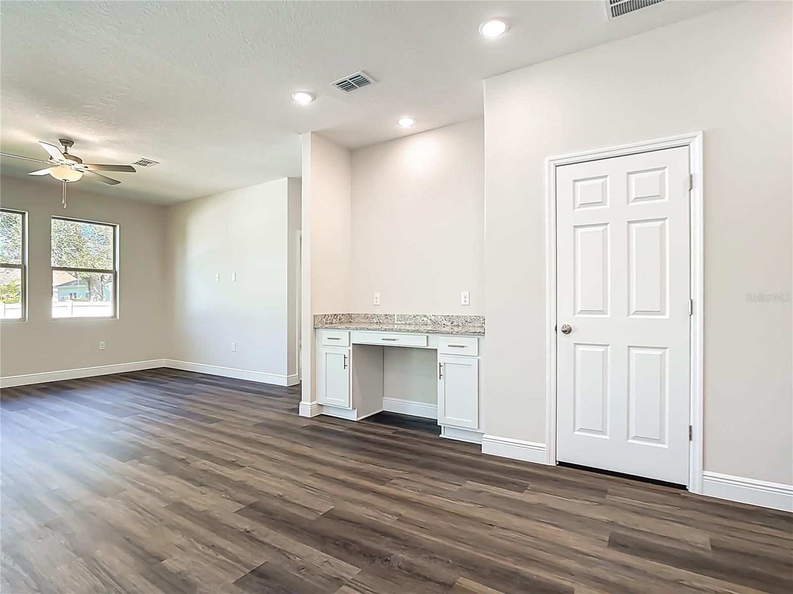 Image 33 of 42 For 1821 San Mateo Drive