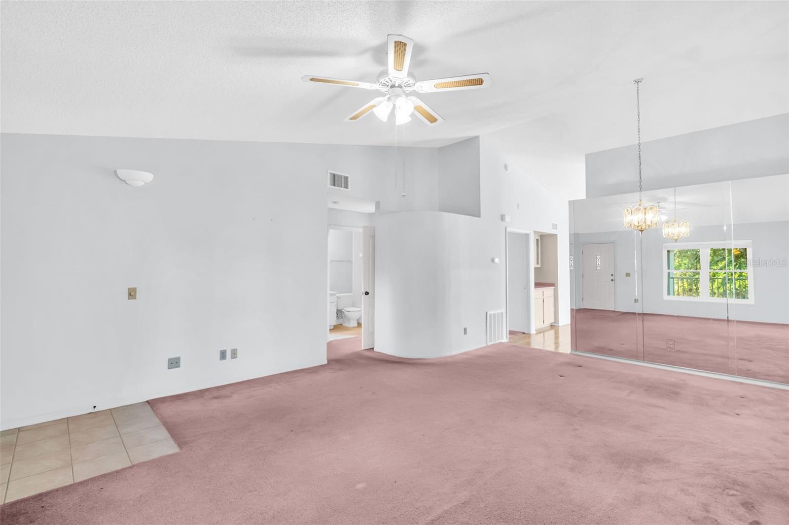 Listing photo id 9 for 2298 Americus Boulevard E 38
