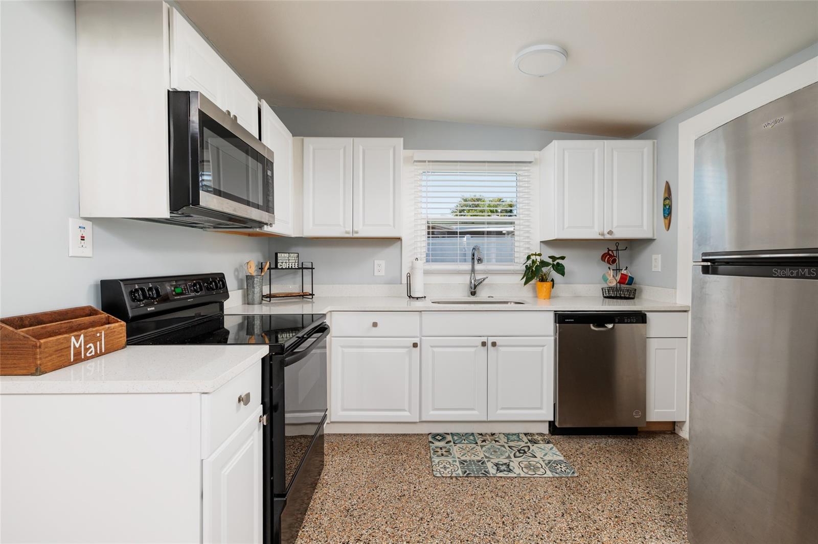 Image 11 of 30 For 10477 119th Avenue