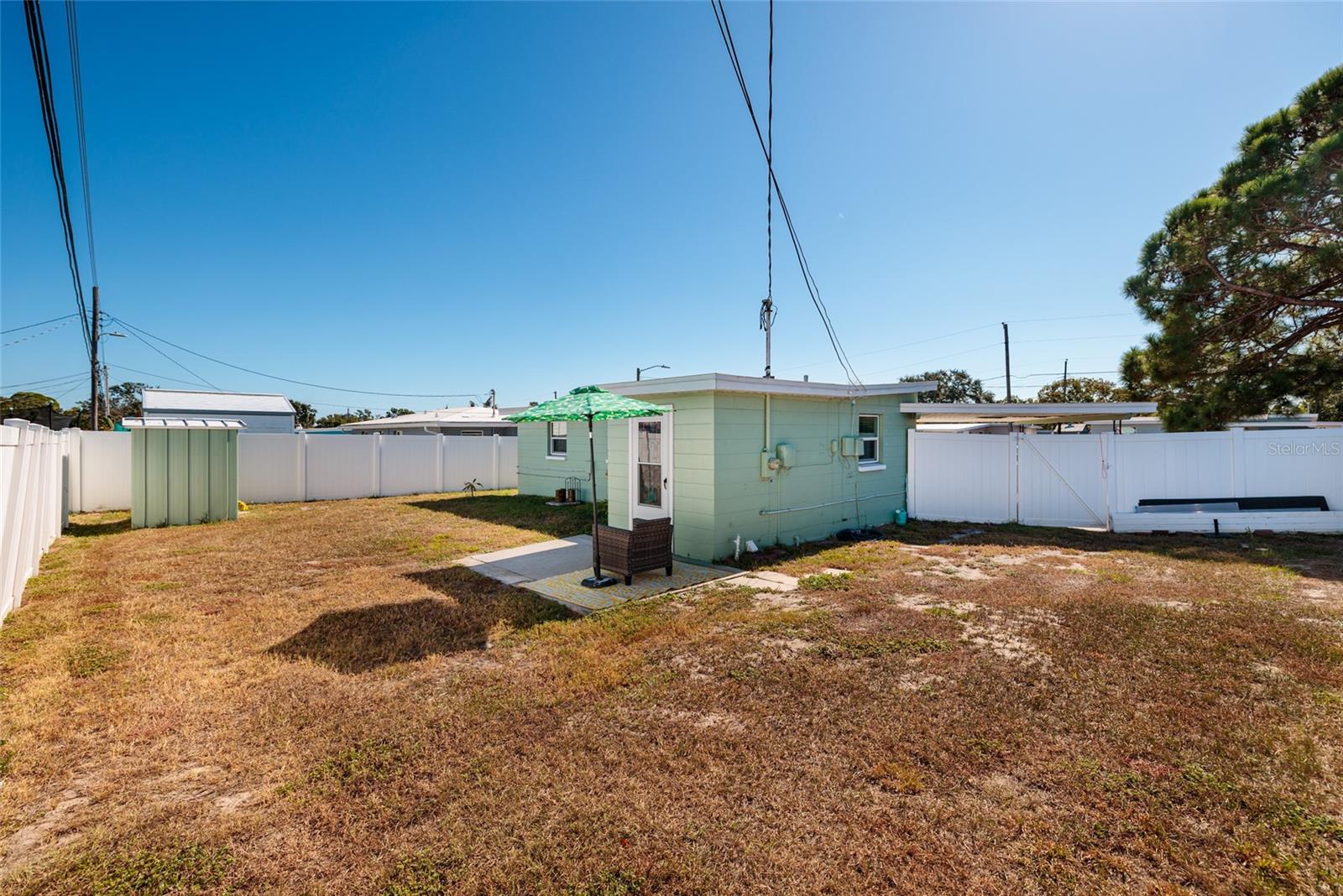 Image 17 of 30 For 10477 119th Avenue