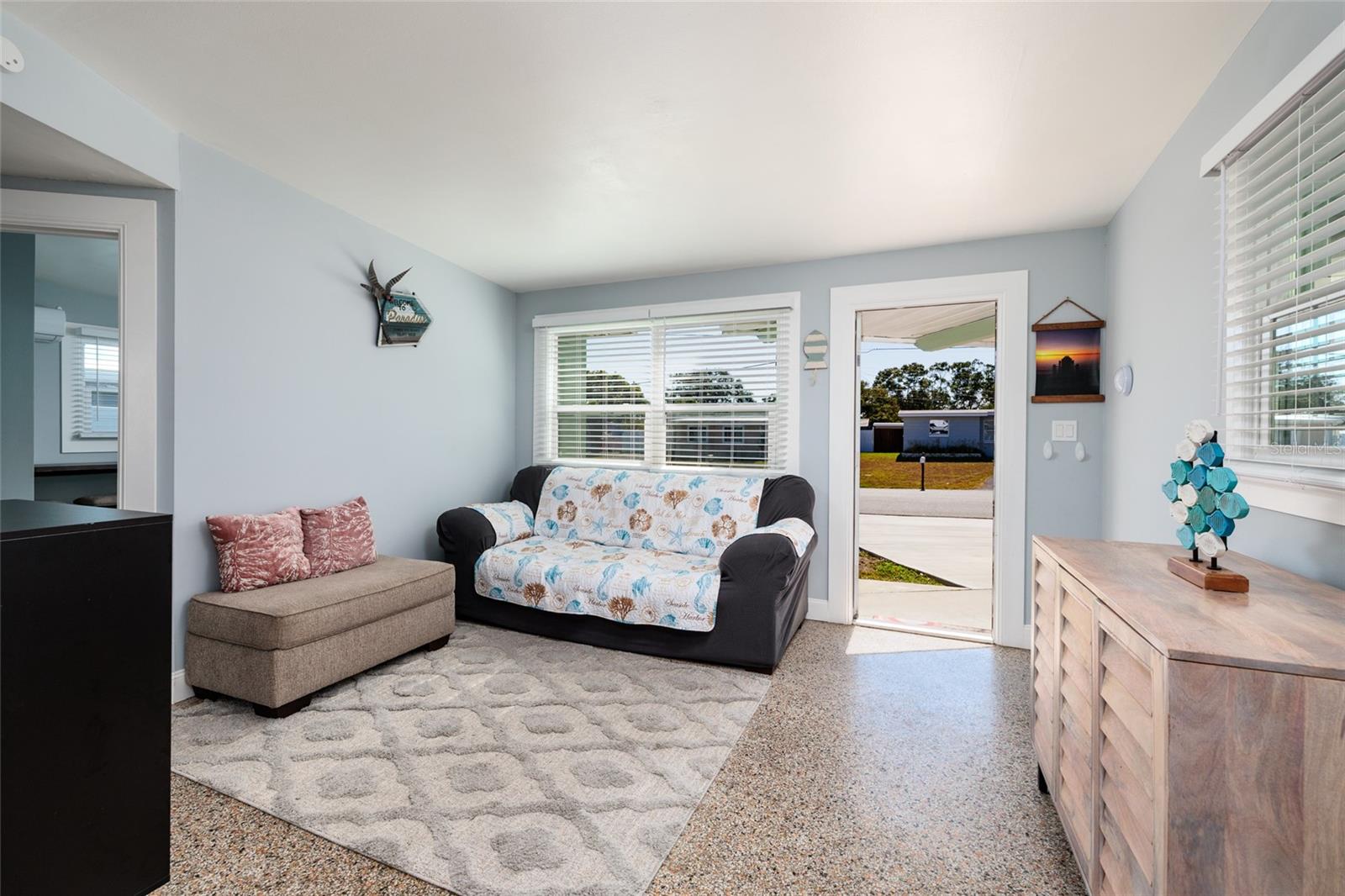 Image 6 of 30 For 10477 119th Avenue