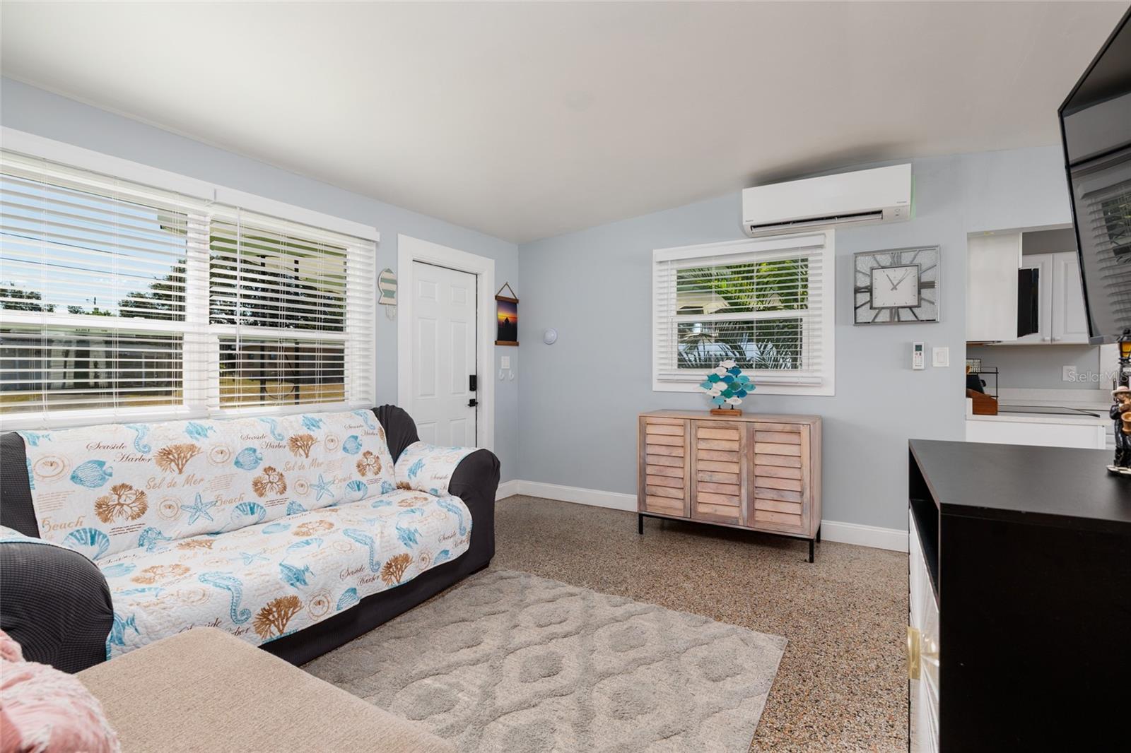 Image 8 of 30 For 10477 119th Avenue