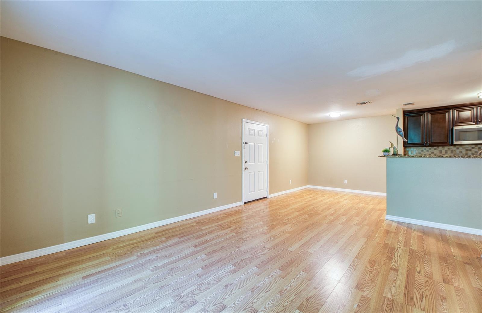 Image 10 of 48 For 1400 Gandy Blvd. N Boulevard N 811