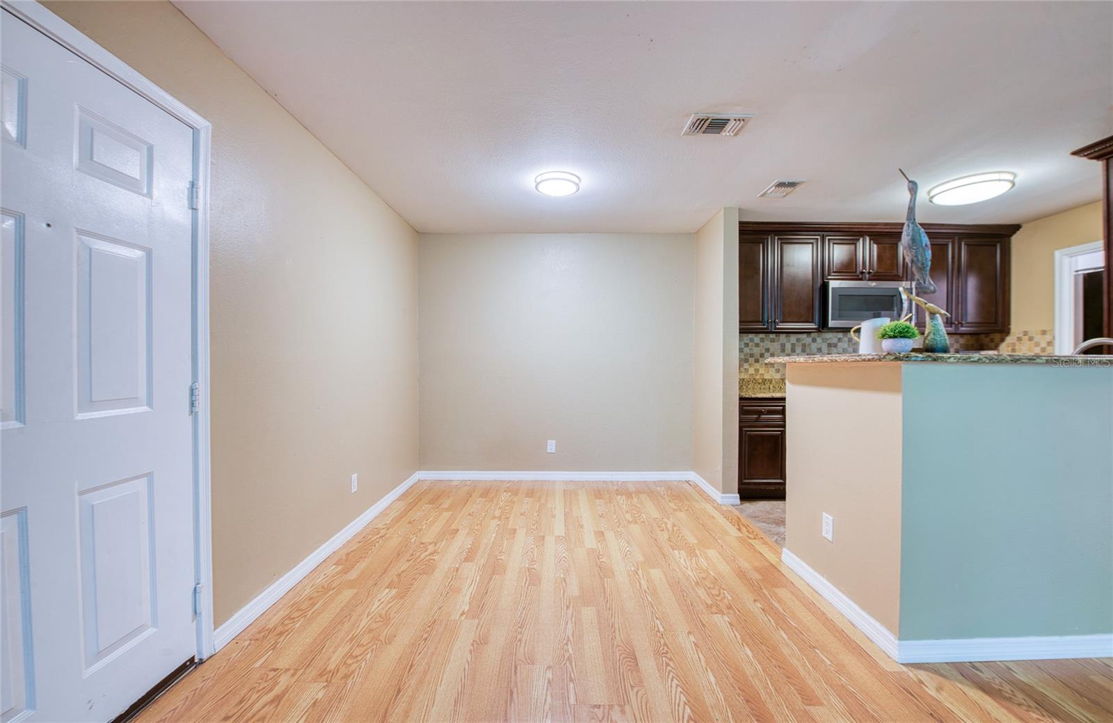 Image 11 of 48 For 1400 Gandy Blvd. N Boulevard N 811