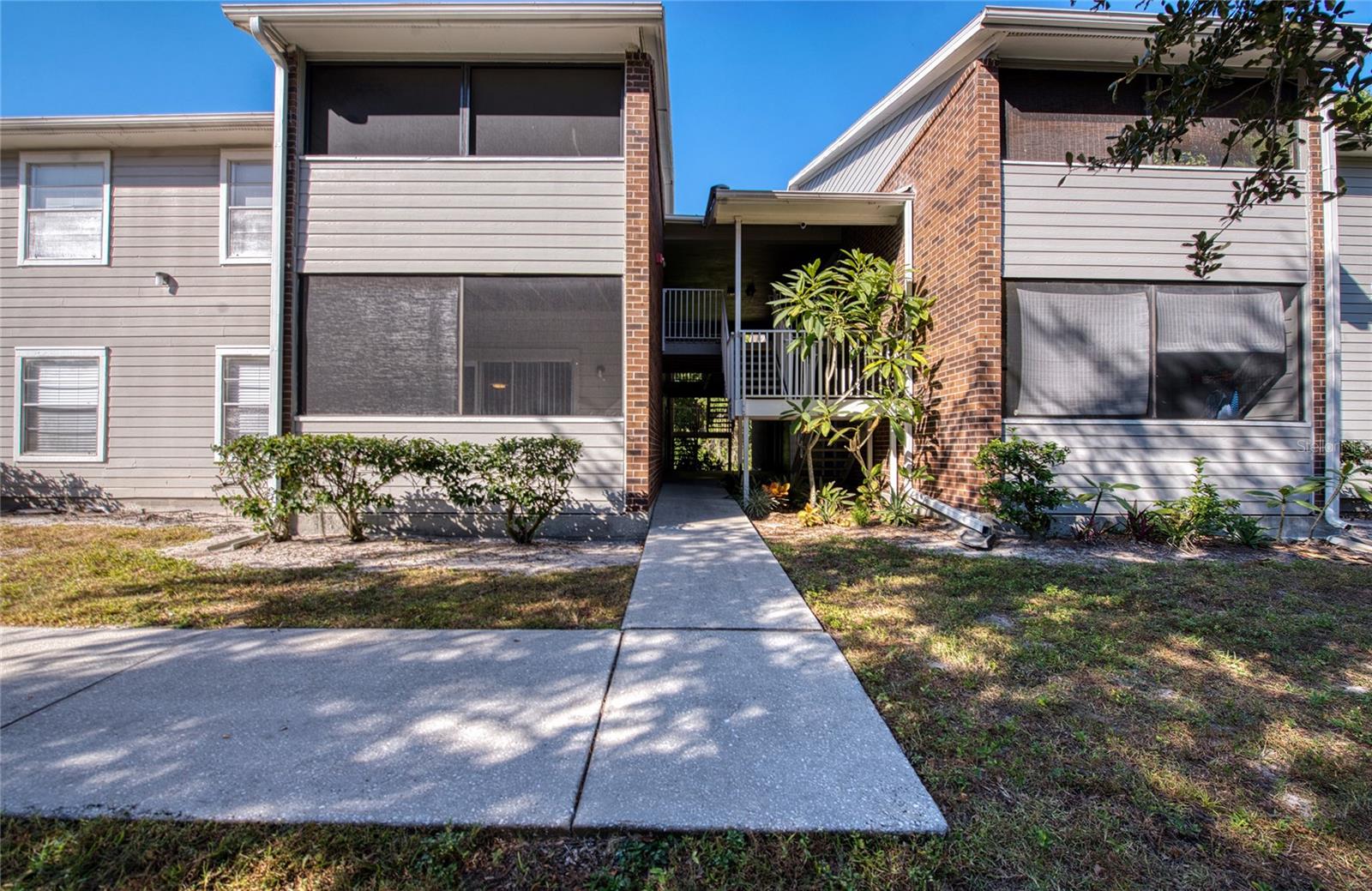 Image 2 of 48 For 1400 Gandy Blvd. N Boulevard N 811