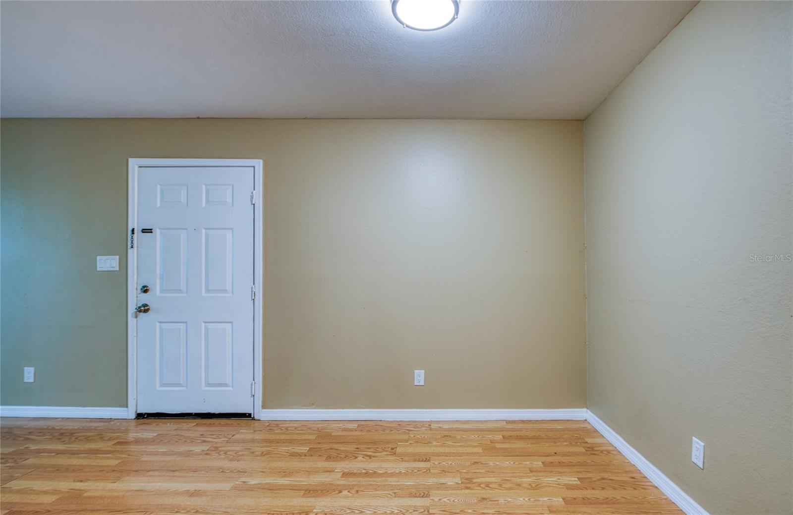 Image 23 of 48 For 1400 Gandy Blvd. N Boulevard N 811