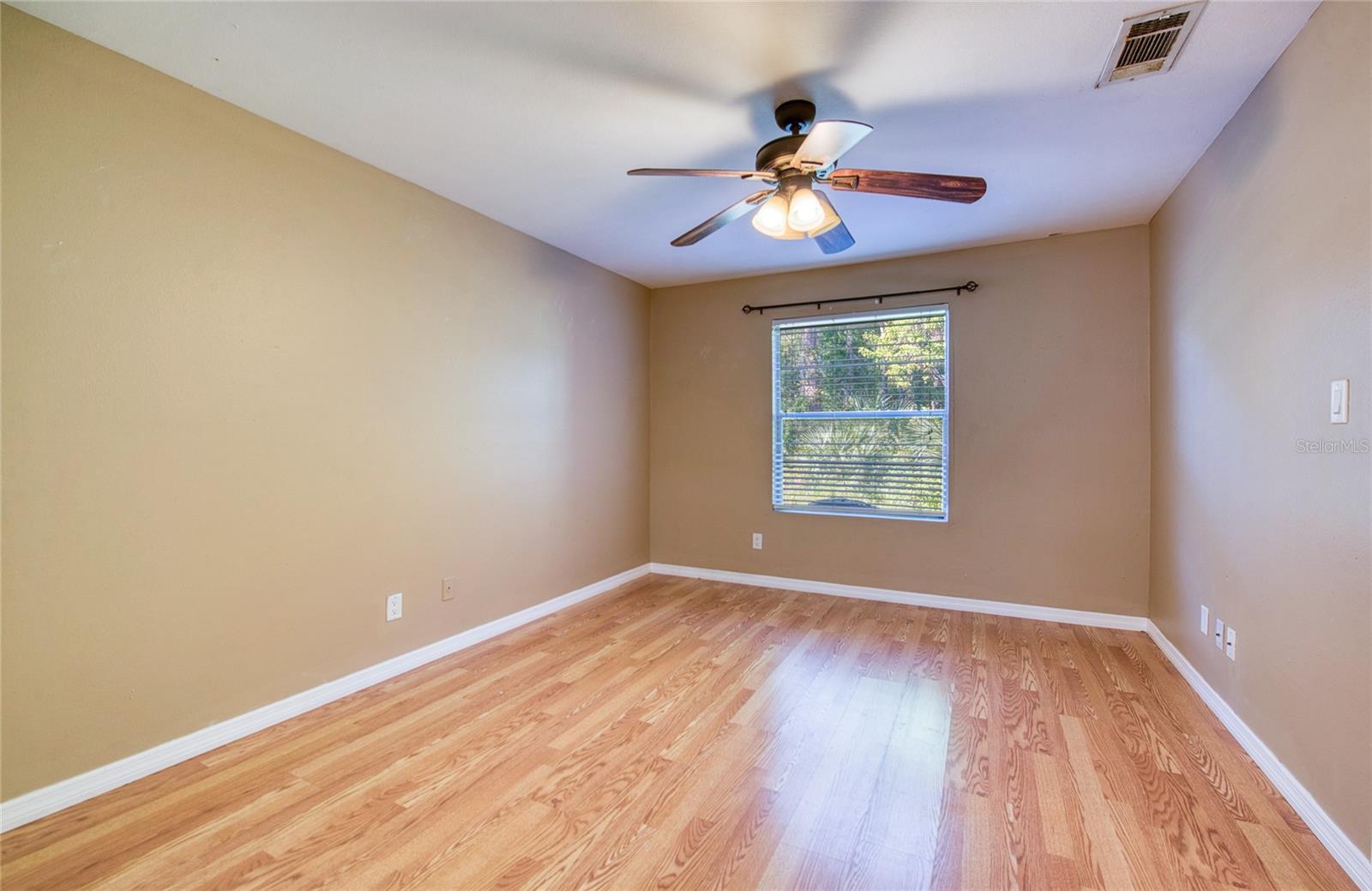 Image 26 of 48 For 1400 Gandy Blvd. N Boulevard N 811