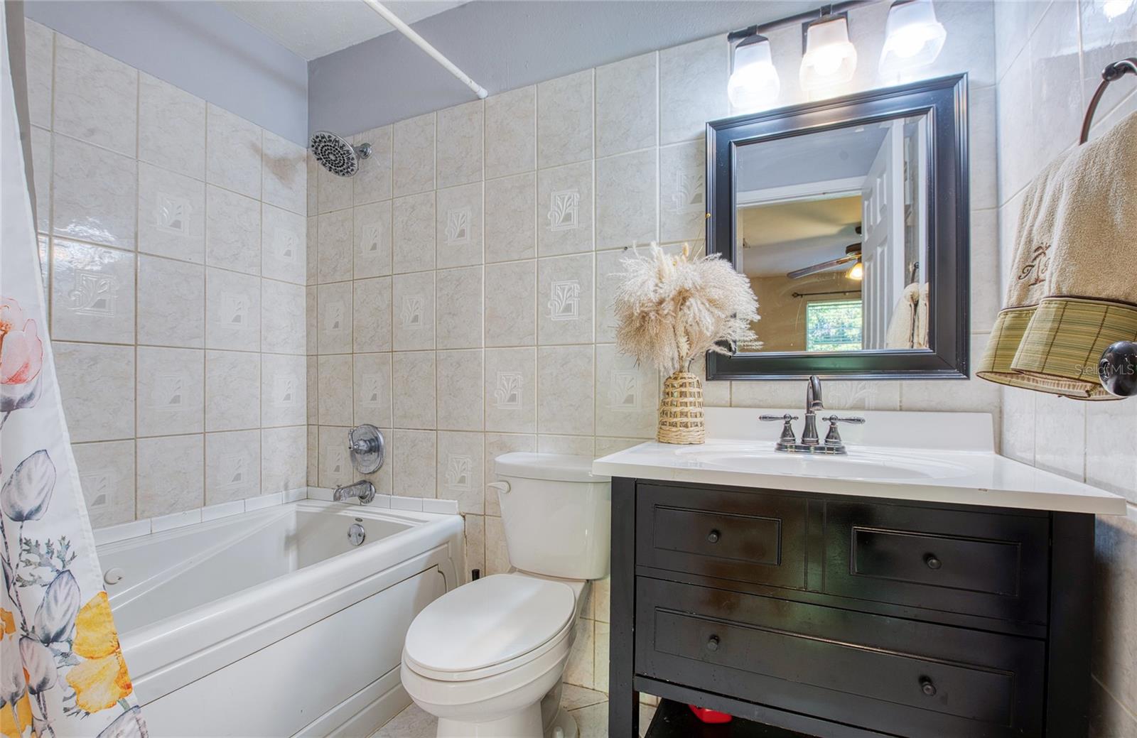 Image 29 of 48 For 1400 Gandy Blvd. N Boulevard N 811