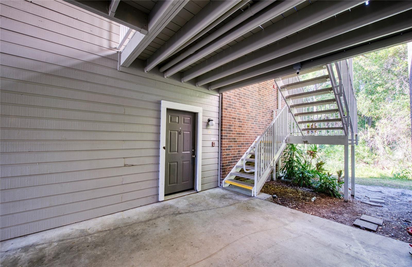 Image 6 of 48 For 1400 Gandy Blvd. N Boulevard N 811