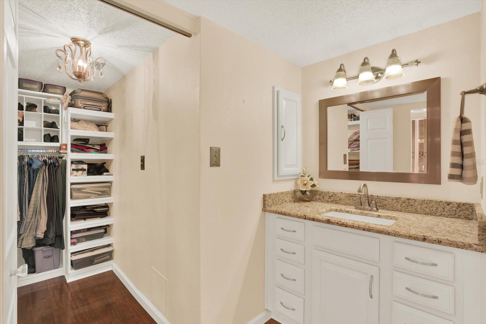 Image 24 of 44 For 2611 Bayshore Boulevard 501