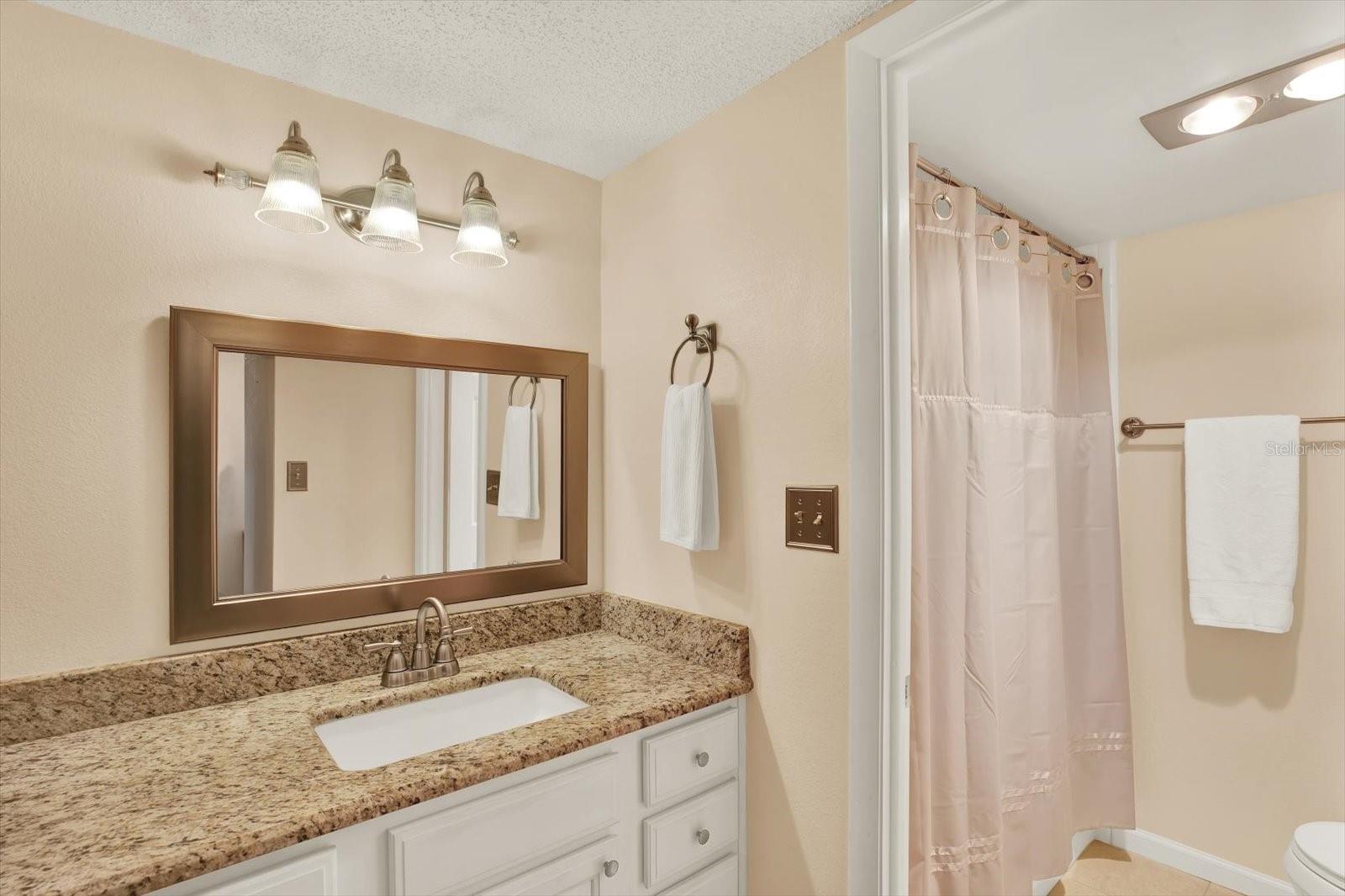 Image 28 of 44 For 2611 Bayshore Boulevard 501